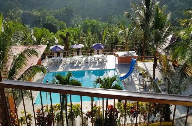 Hotel Colinas Bethel Bonao piscina 1